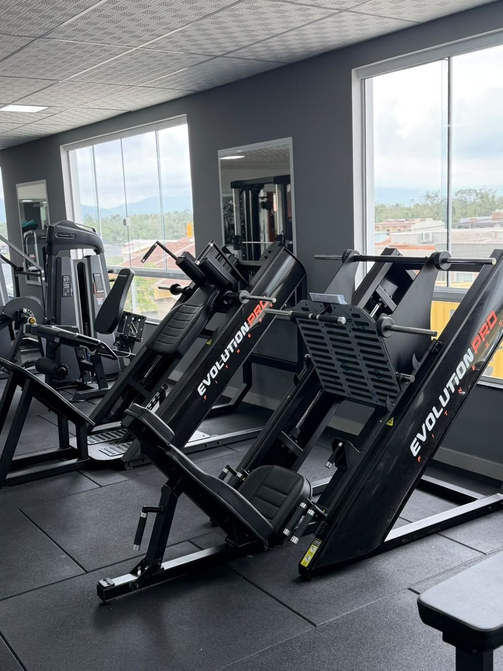 Leg press e hack